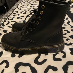Dr. Martin Zavala US SIZE 7 ladies boots…only worn once and in perfect condition